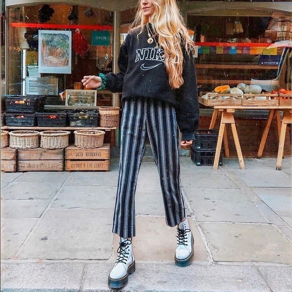 Dr. Marten’s White Jadon boots - Picture 9 of 9